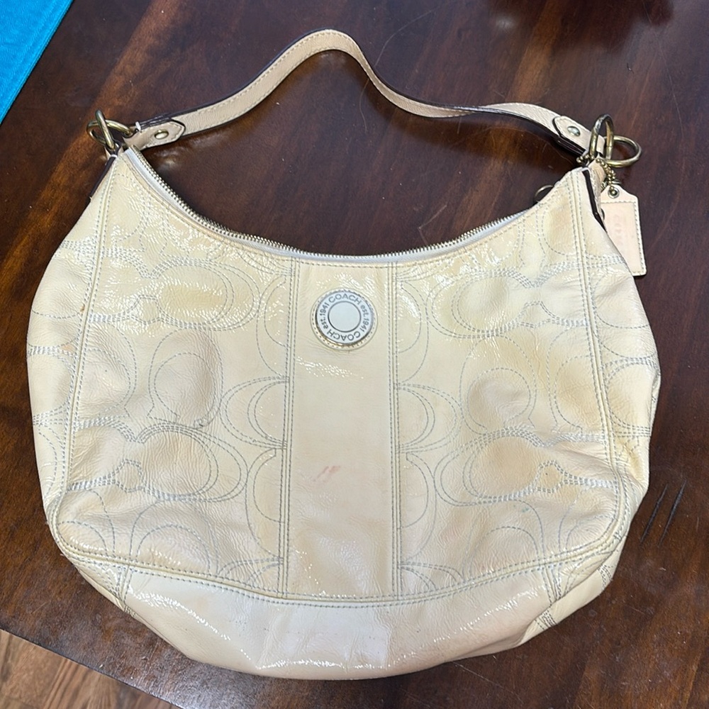 Baby yellow Coach Leather Shoulder Bag